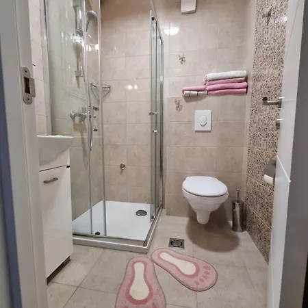 Apartamento Bulevar Ns - Stan U Blizini Zeleznike Stanice I Sajma